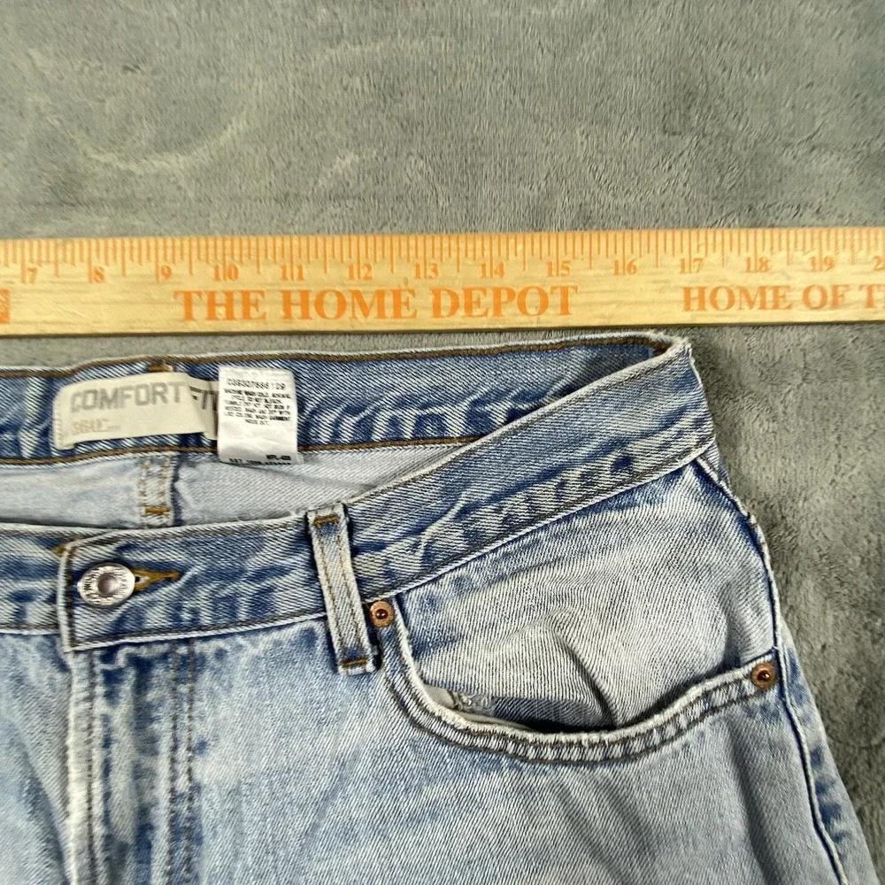 Levis actual size